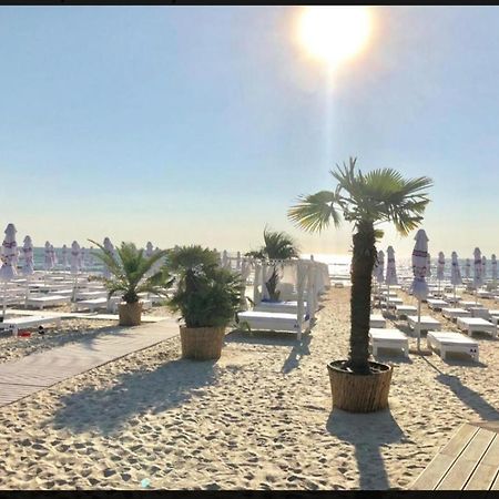 M&A Apartament Mamaianord Екстериор снимка